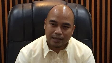 Bohol governor, 68 others suspended for 6 months .